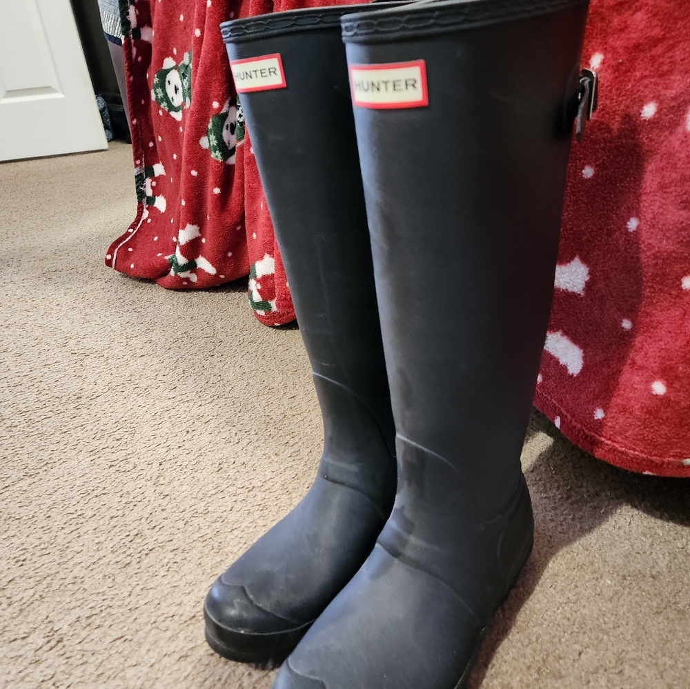Hunter tall rain boots. - Picture 2 of 2